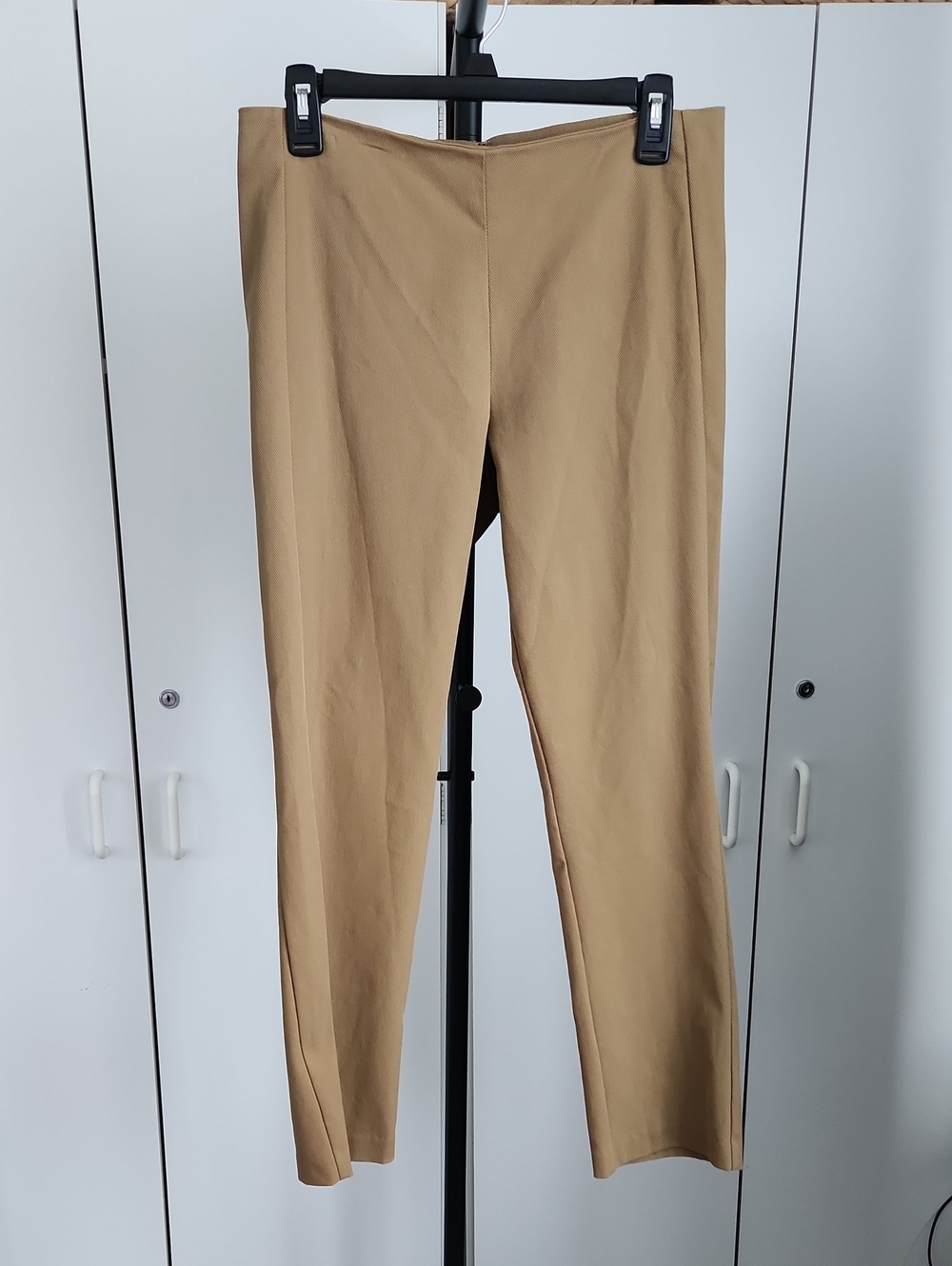 Veronica Beard Camel/Tan Pants.  Size 8.  Excellent Condition